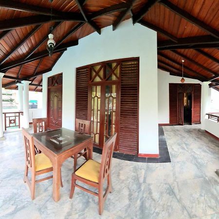 Golden Relax Villa With Pool, Restaurant & European Service Eramudugaha Экстерьер фото