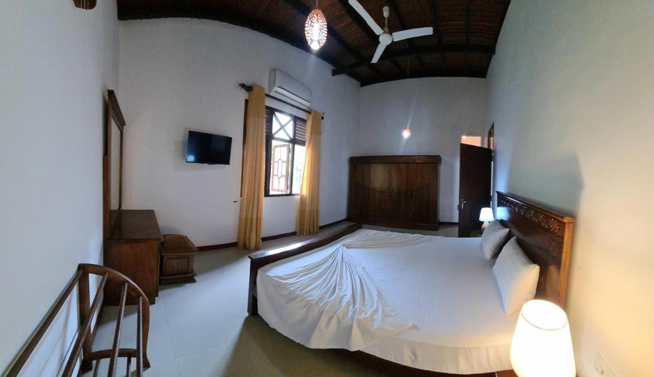 Golden Relax Villa With Pool, Restaurant & European Service Eramudugaha Экстерьер фото
