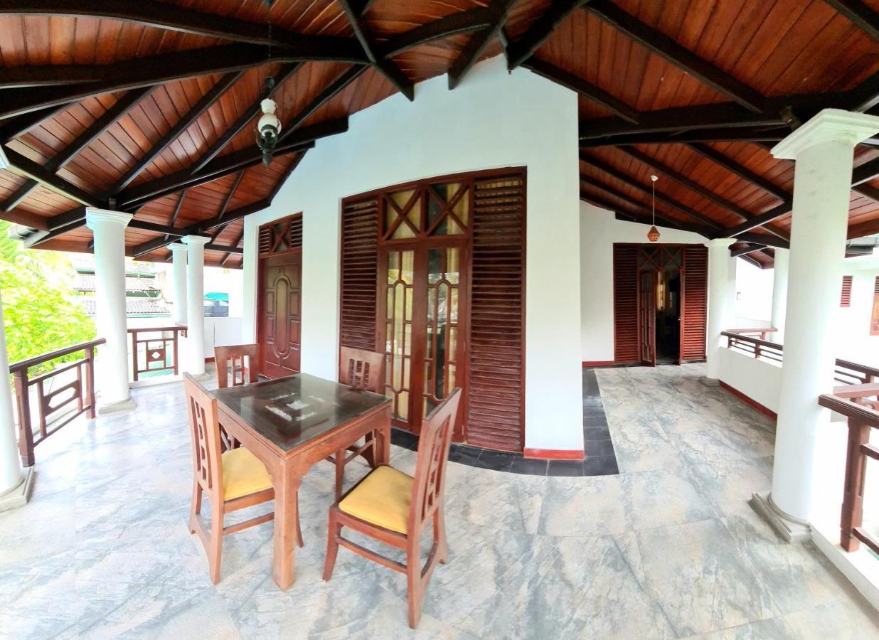 Golden Relax Villa With Pool, Restaurant & European Service Eramudugaha Экстерьер фото